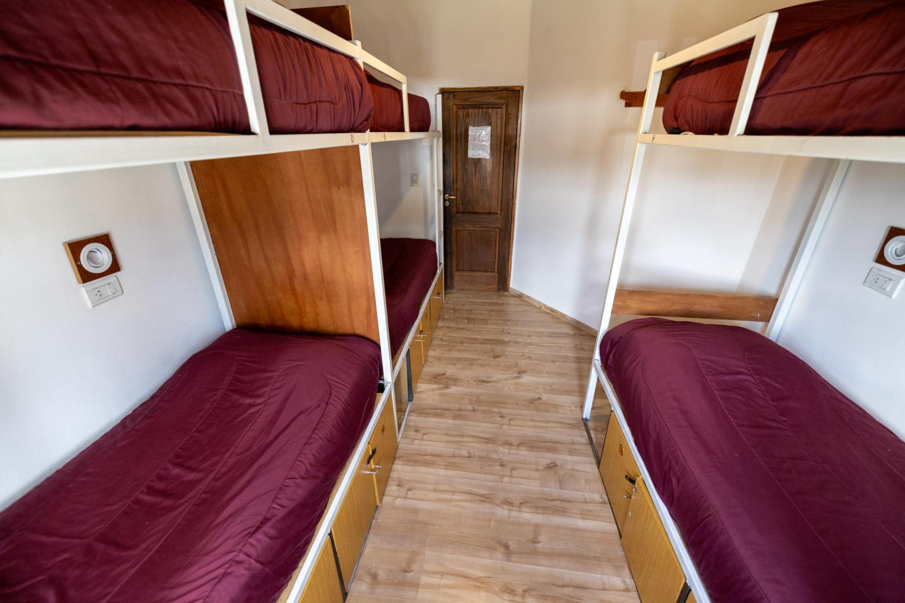 Mistico Hostel 23