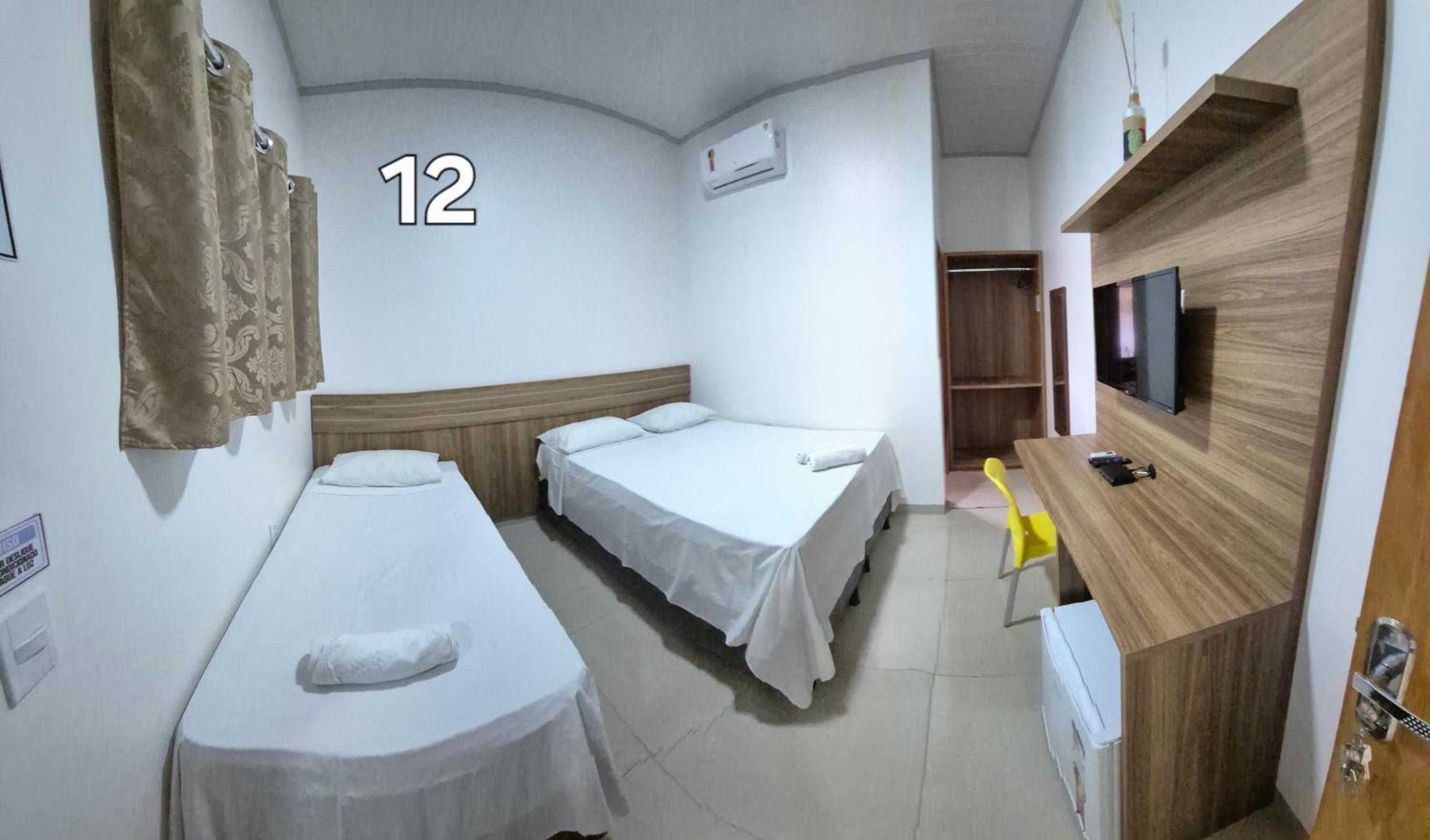 Photo 12