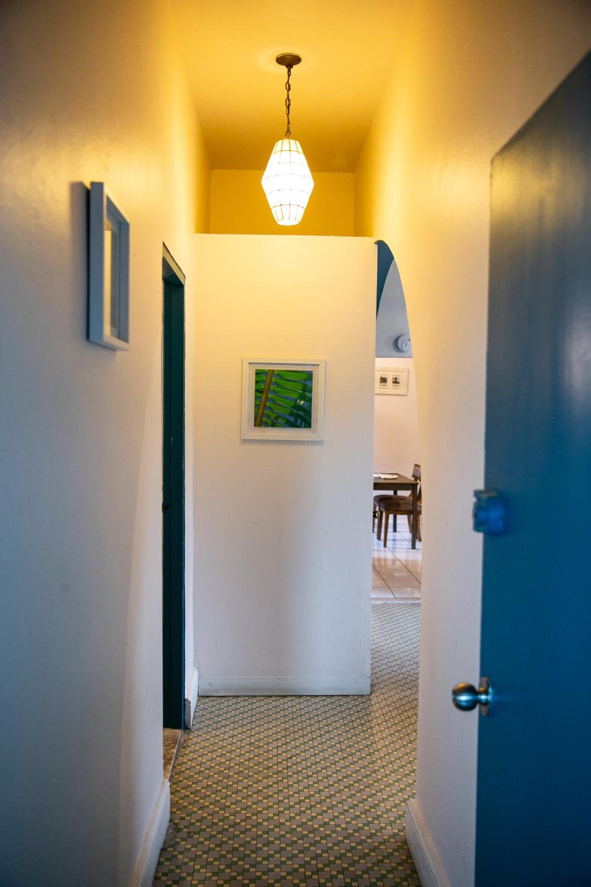 Numero Uno Beach Apartments - Property Image 109