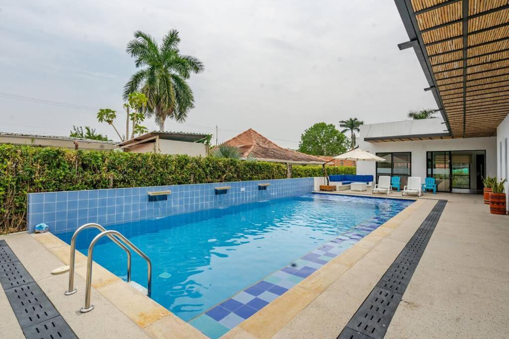 Casa Familiar en Ricaurte con Piscina Privada