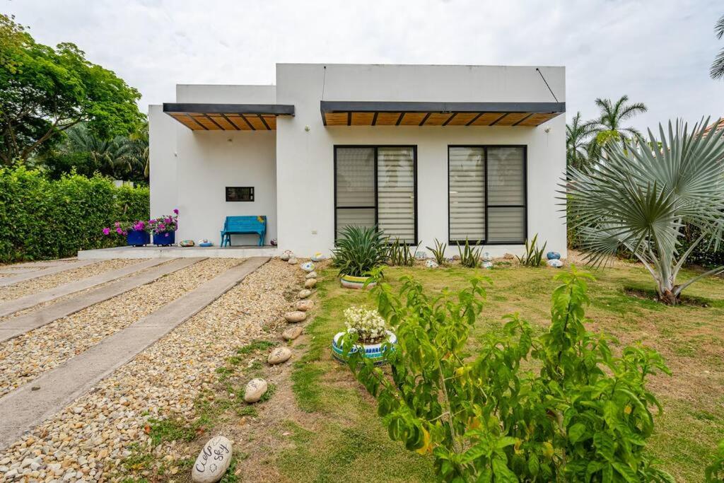 Casa Familiar en Ricaurte con Piscina Privada