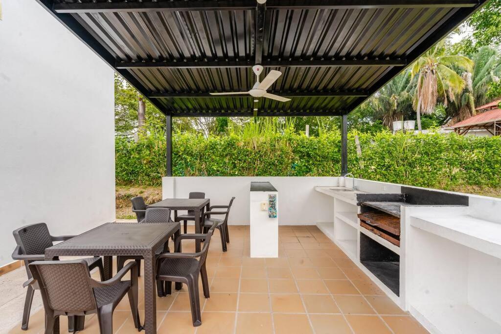 Casa Familiar en Ricaurte con Piscina Privada