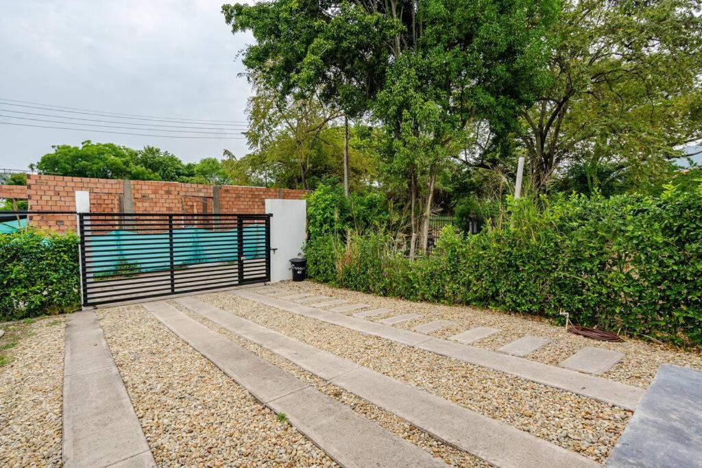 Casa Familiar en Ricaurte con Piscina Privada