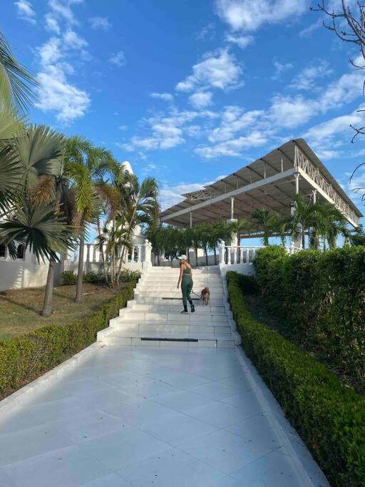 Casa Familiar en Ricaurte con Piscina Privada
