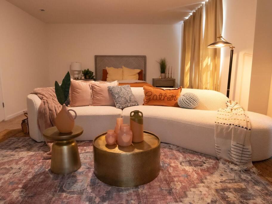 Luxury Beautiful Spacious Retreat Getaway