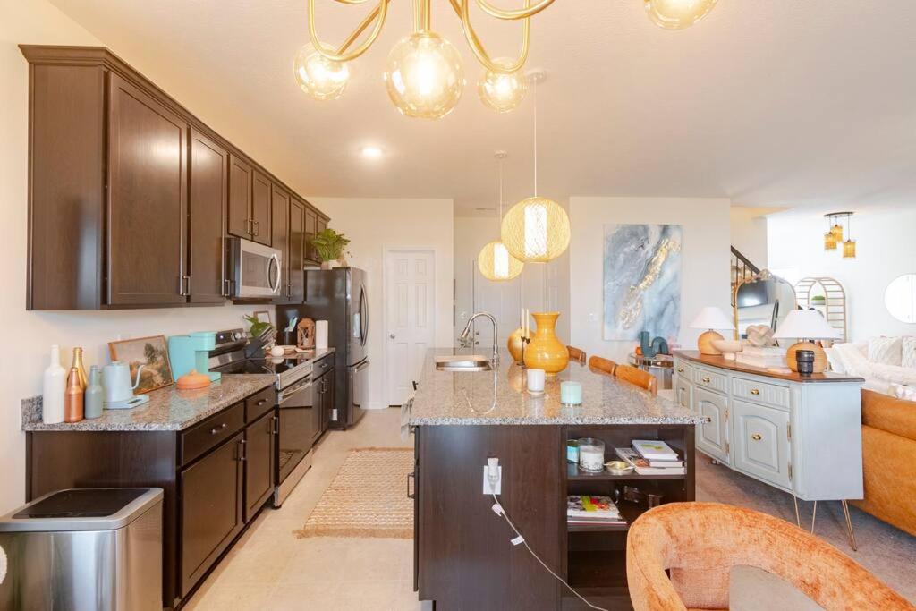 Luxury Beautiful Spacious Retreat Getaway