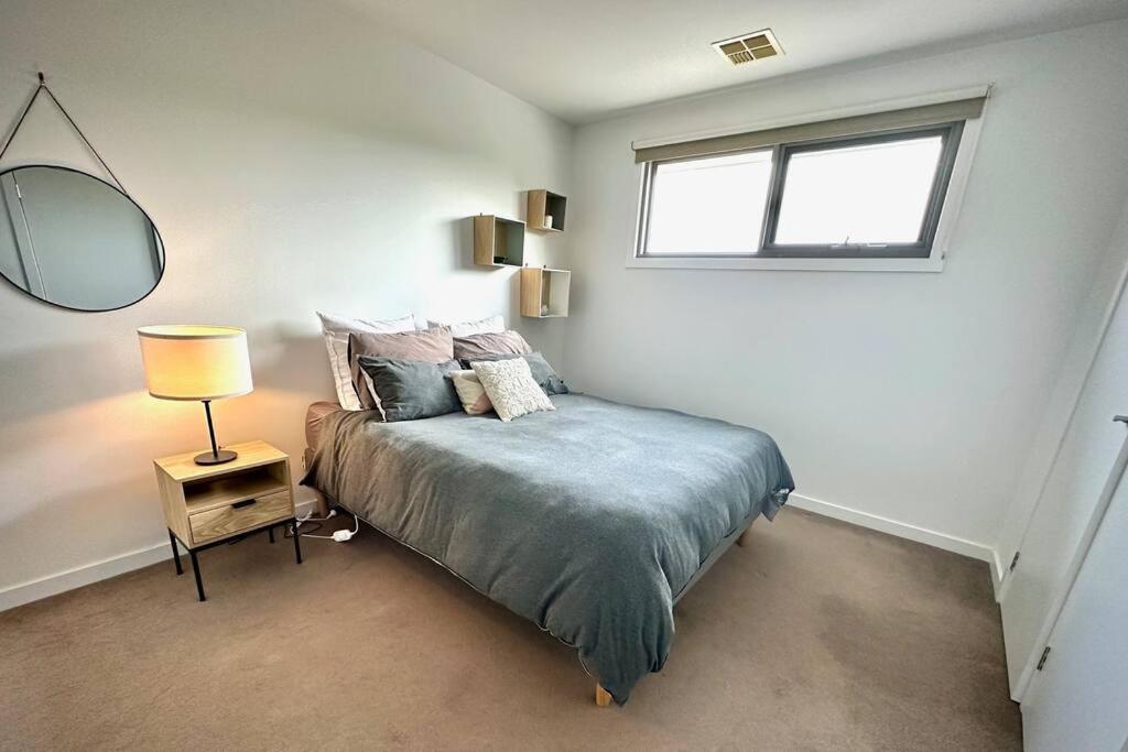Luxury Bayside Townhouse with Pool and Spa