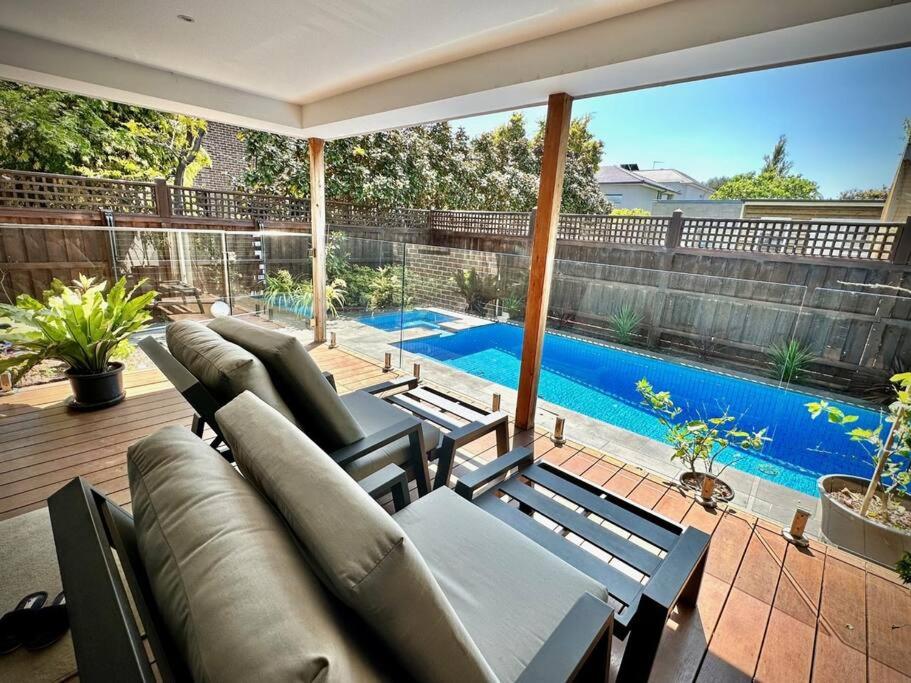 Luxury Bayside Townhouse with Pool and Spa