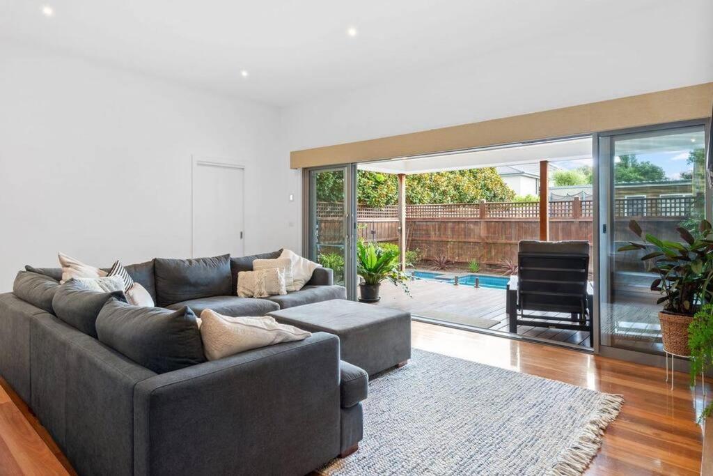 Luxury Bayside Townhouse with Pool and Spa
