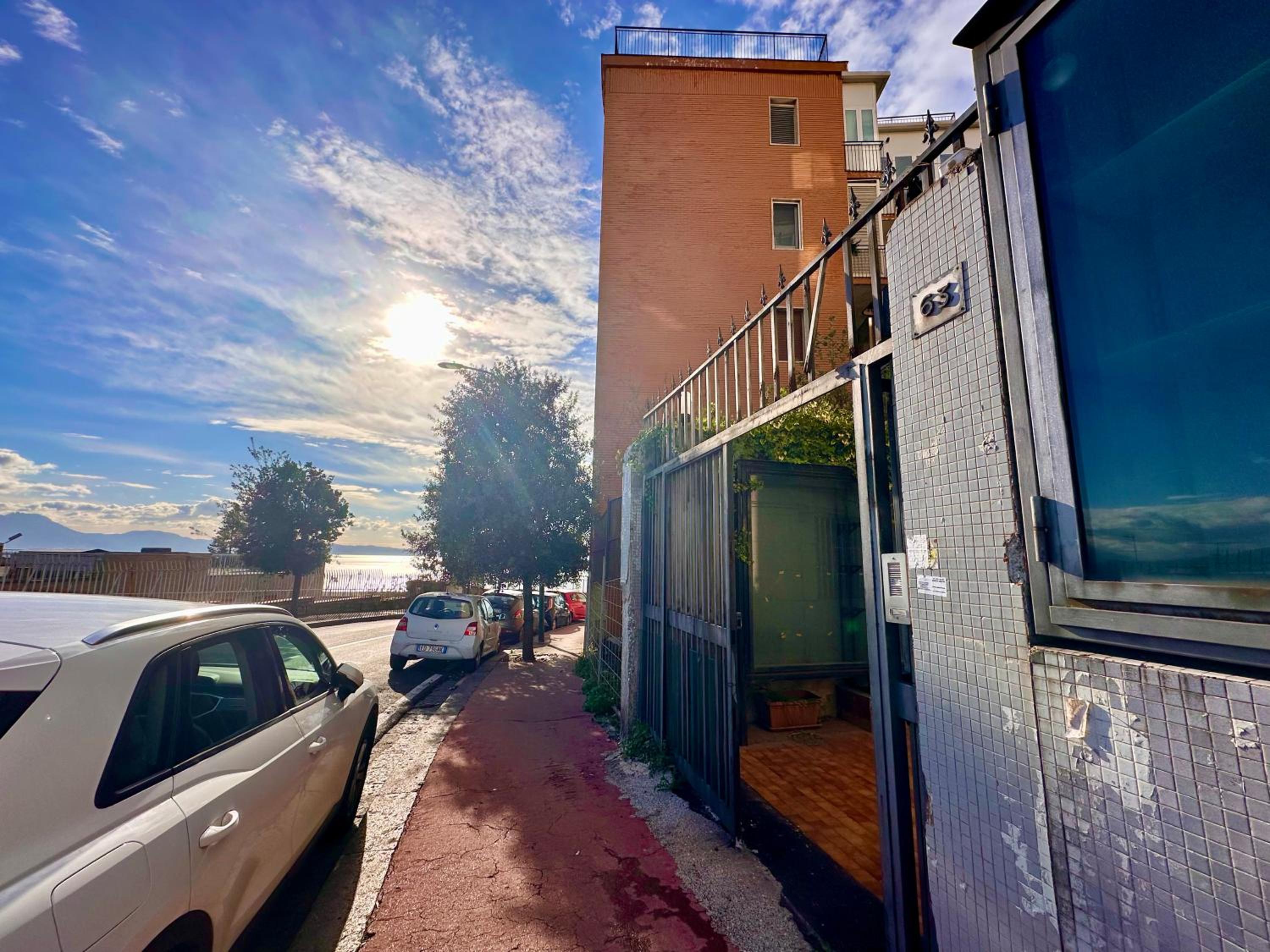 Life in Naples