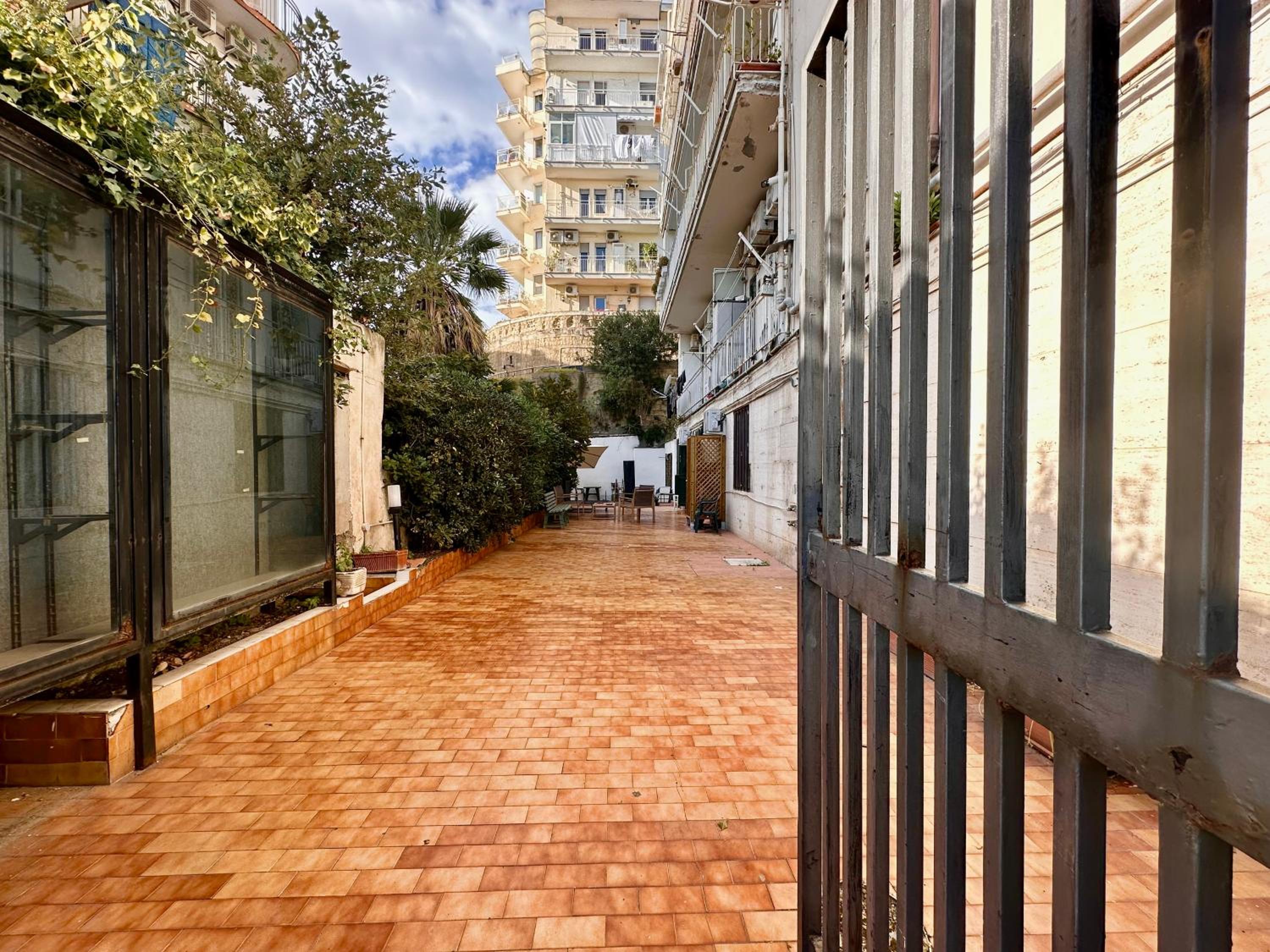 Life in Naples