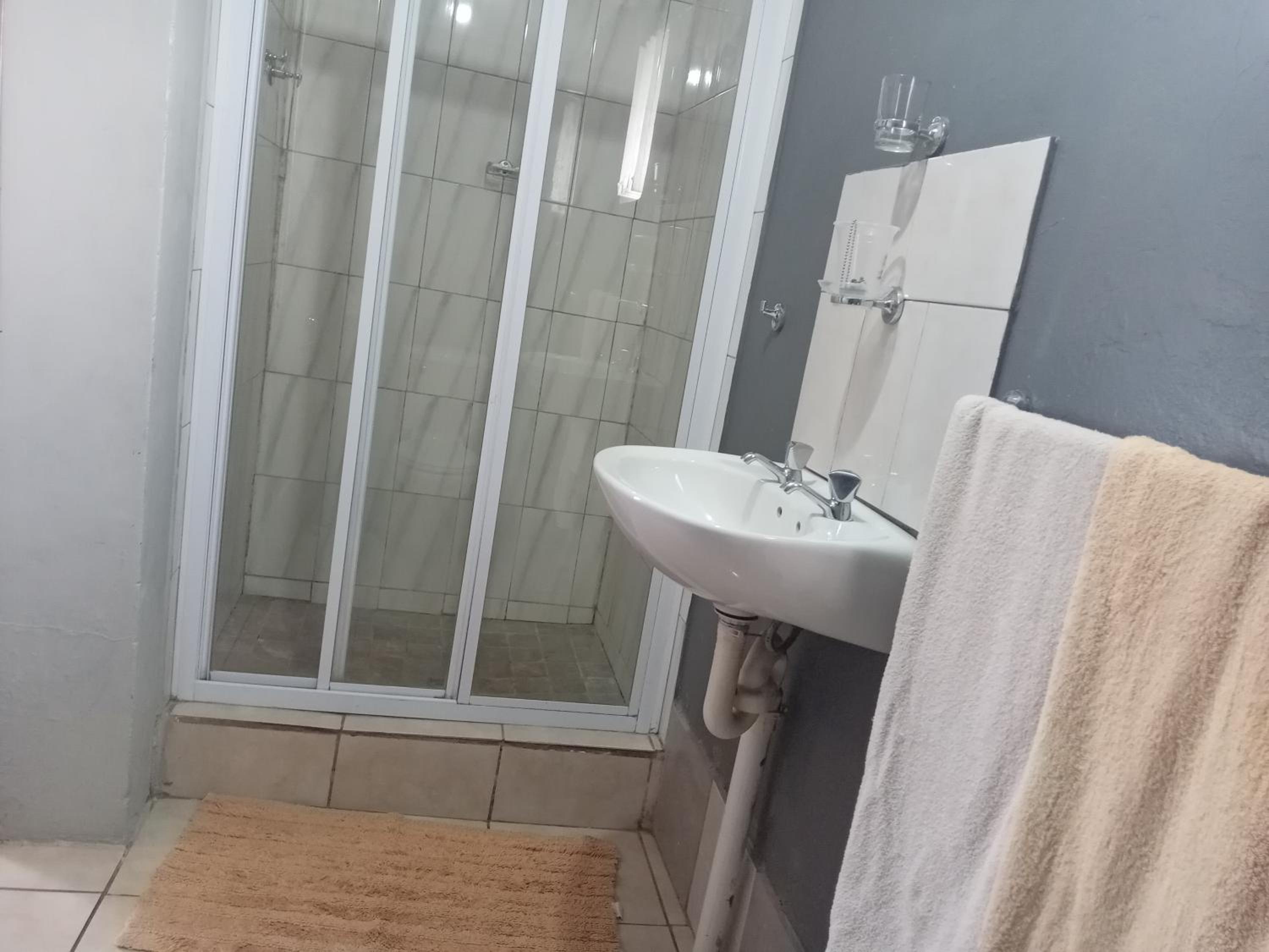Mrakes Guesthouse