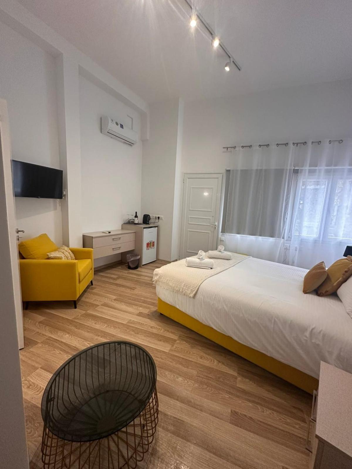 Joanna's Rooms