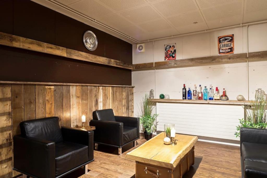Luxury Lodge, 10 Bdr, Spa, Gym and Game Room view 5