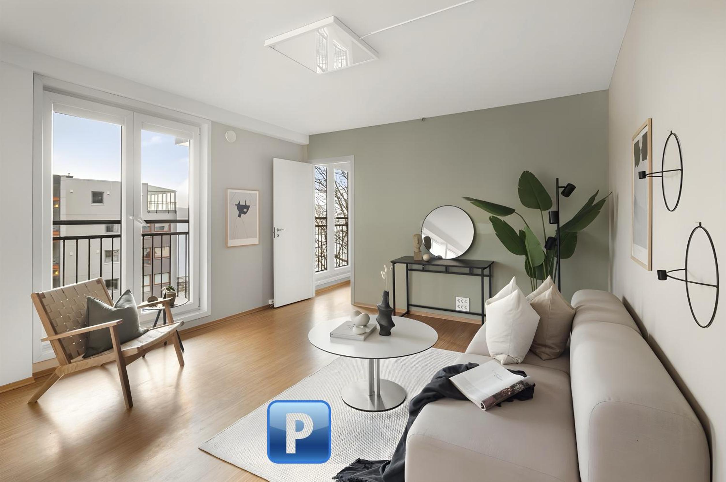 Top-Floor Apartment with Balcony and Sea View