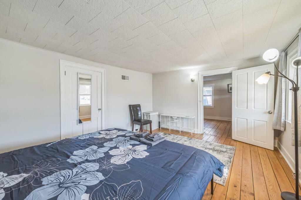 Lititz King Bed UPMC Winter Wonderland Game Room view 4
