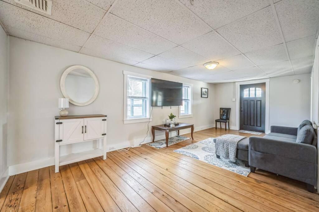 Lititz King Bed UPMC Winter Wonderland Game Room view 5