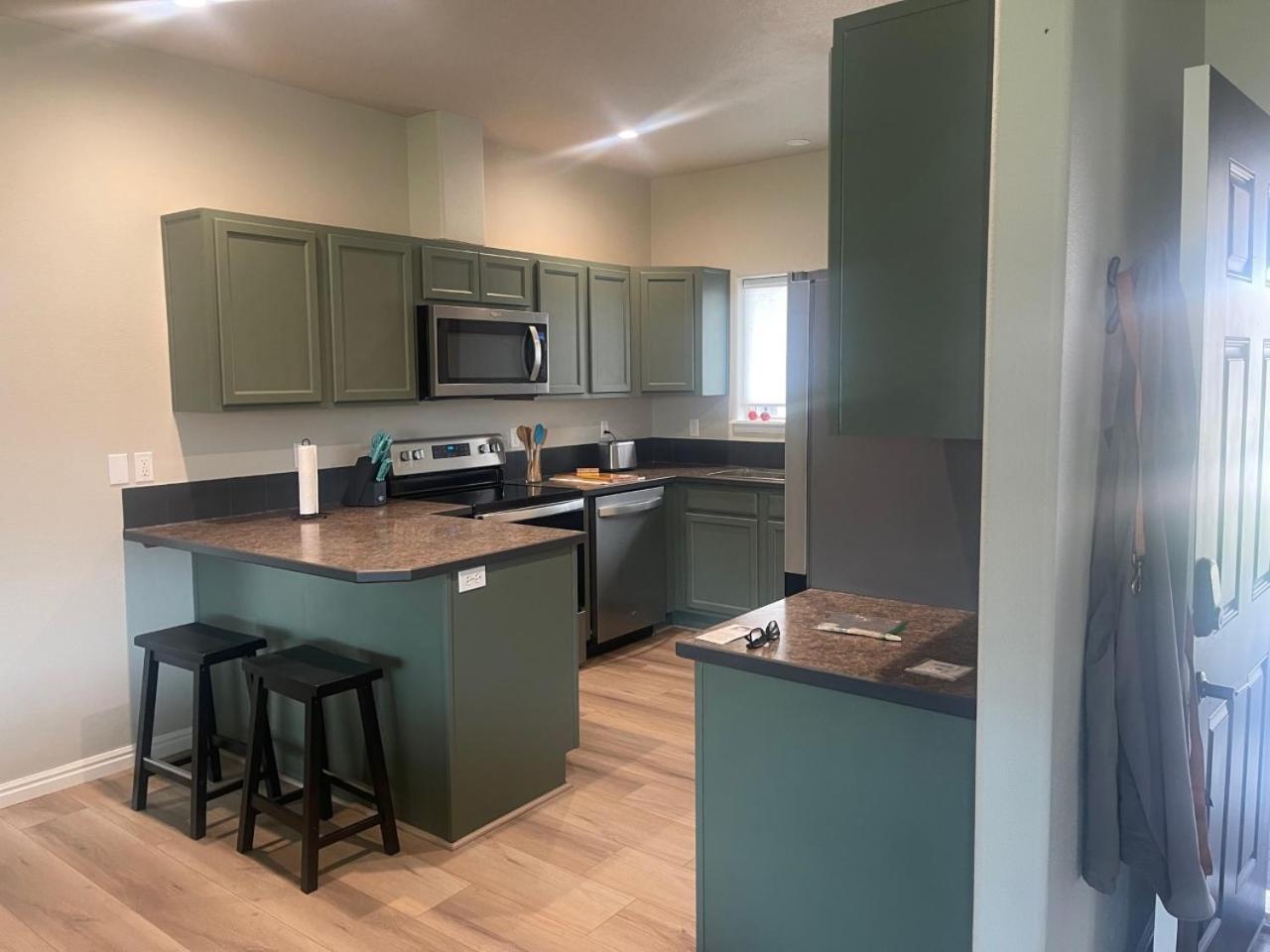 No Business Lookout, Views, Tamarack, Golf,Skiing,MTB, 3 king beds, pet friendly view 4