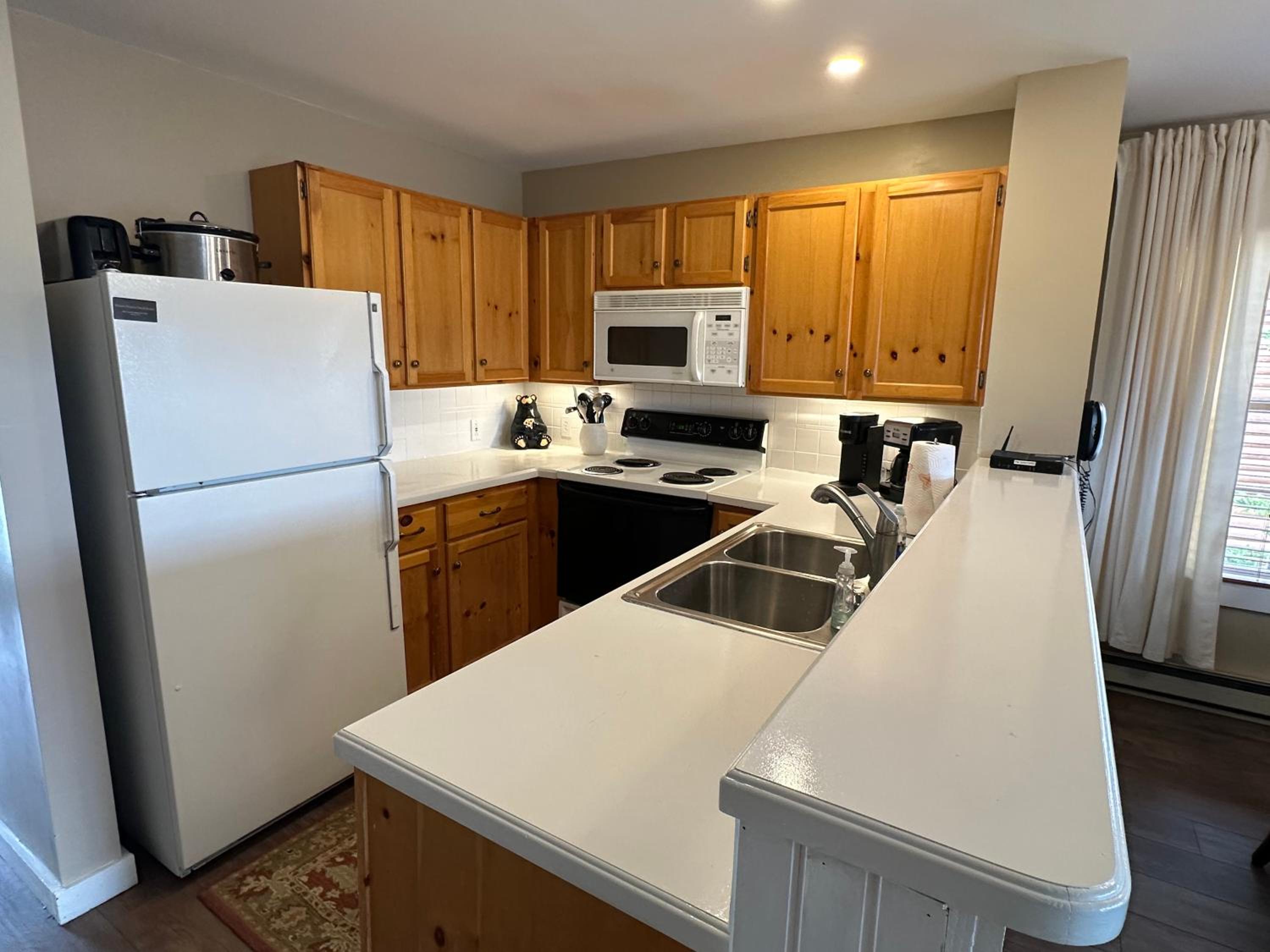 Ski in and out, pet and kid friendly, slope side townhouse view 5