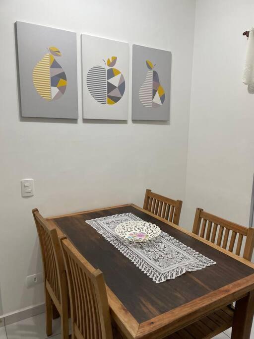 Apartamento em prédio familiar e próximo de várias praias