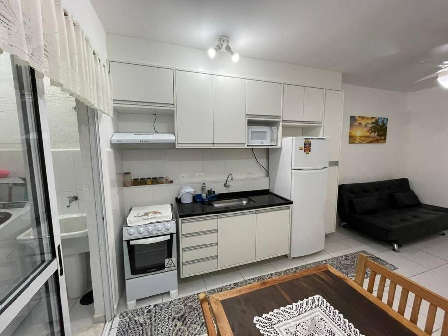 Apartamento em prédio familiar e próximo de várias praias