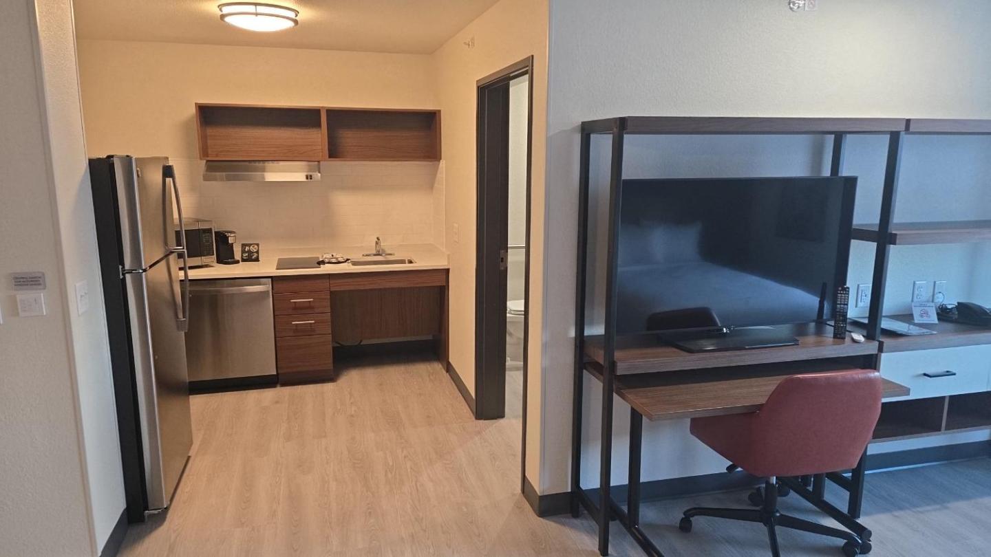 Cheyenne Vacations - Everhome Suites Cheyenne - Property Image 3