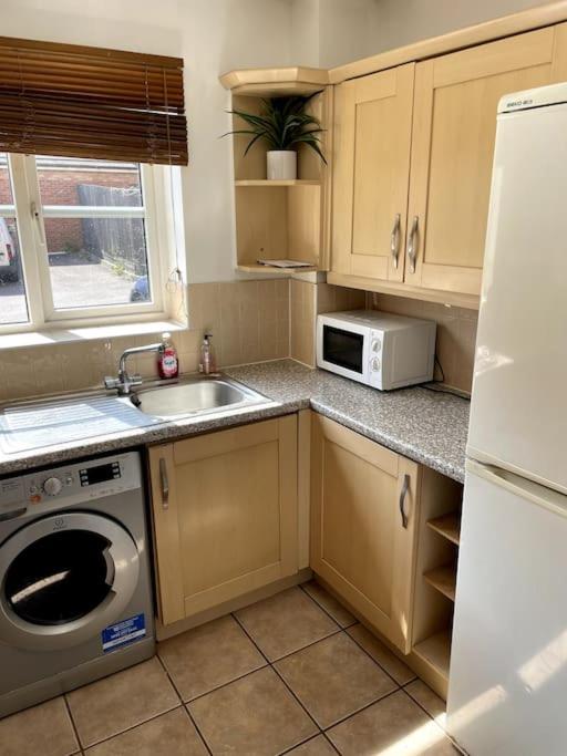 Long Stay - Contractors - Bradley Stoke view 4