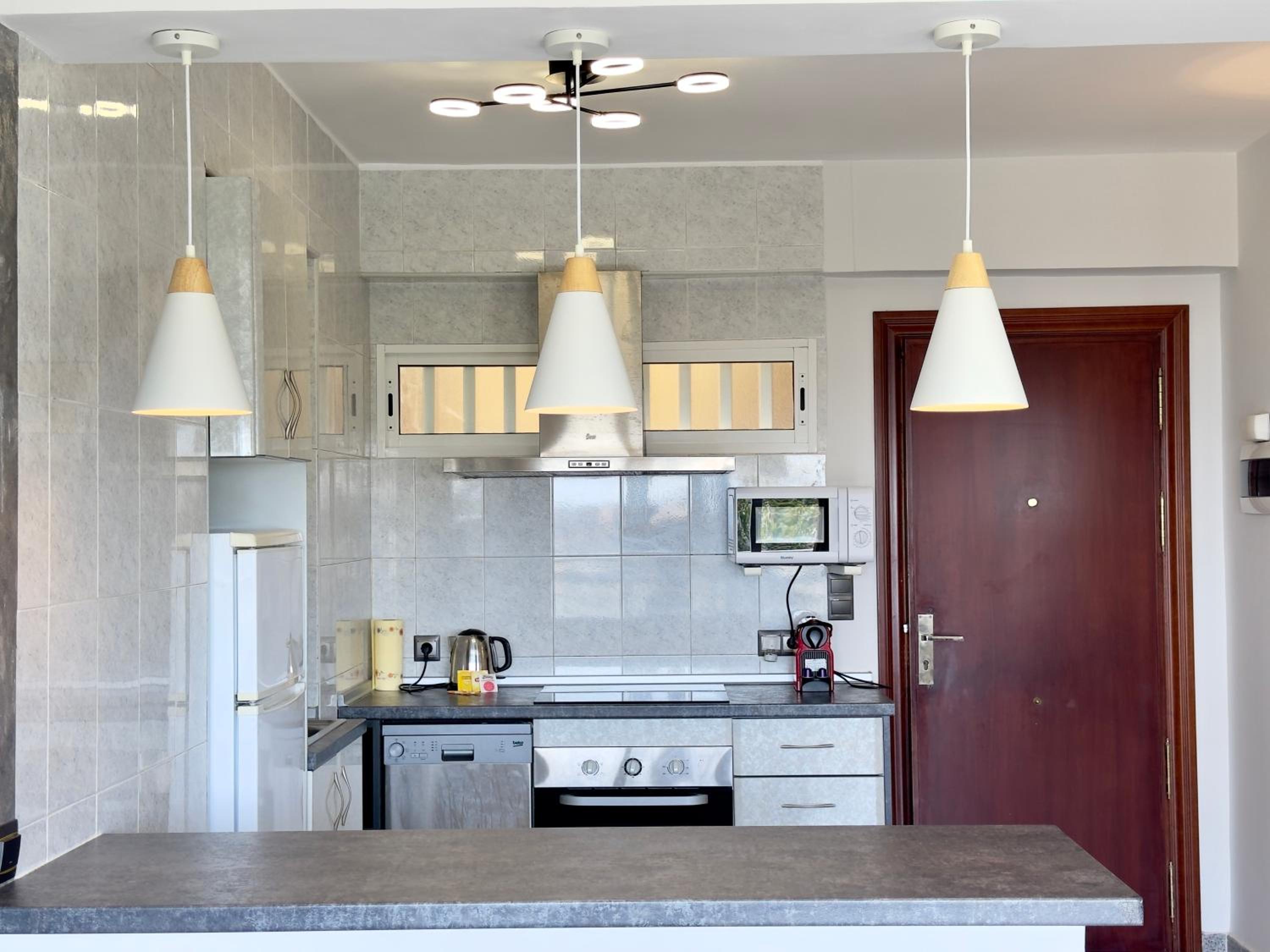 Apartamento vistas al mar junto Puerto Marina