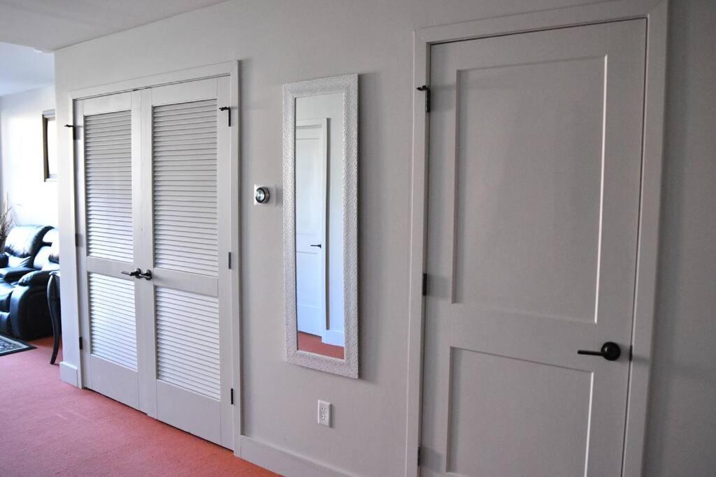 Aurora Vacations - Downtown Aurora River Facing Gem - Property Image 24