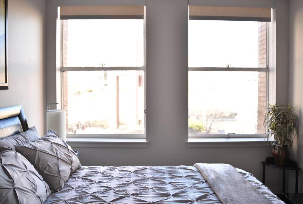 Aurora Vacations - Downtown Aurora River Facing Gem - Property Image 23