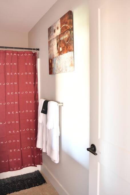 Aurora Vacations - Downtown Aurora River Facing Gem - Property Image 19