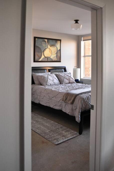 Aurora Vacations - Downtown Aurora River Facing Gem - Property Image 18