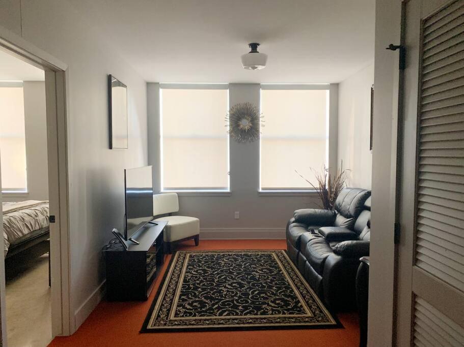 Aurora Vacations - Downtown Aurora River Facing Gem - Property Image 8