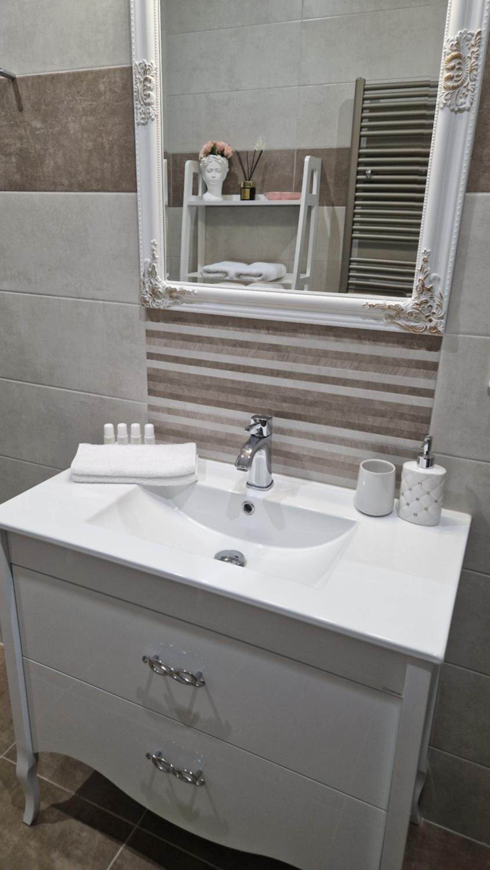 EFIPA Glamour Apartments