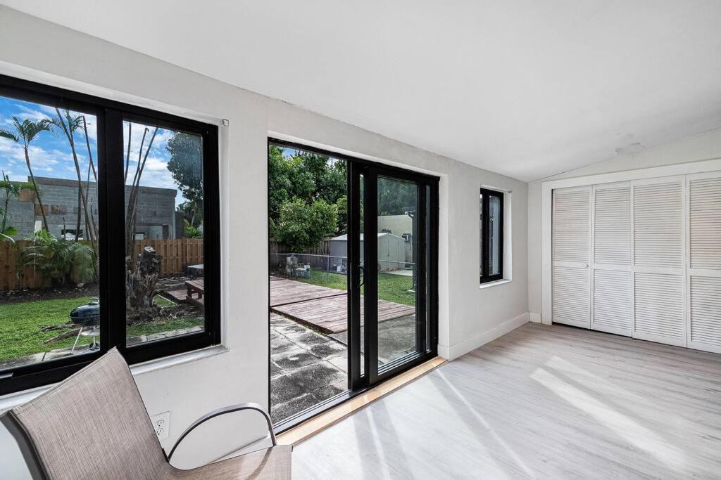Modern 2 bedroom house in coral way