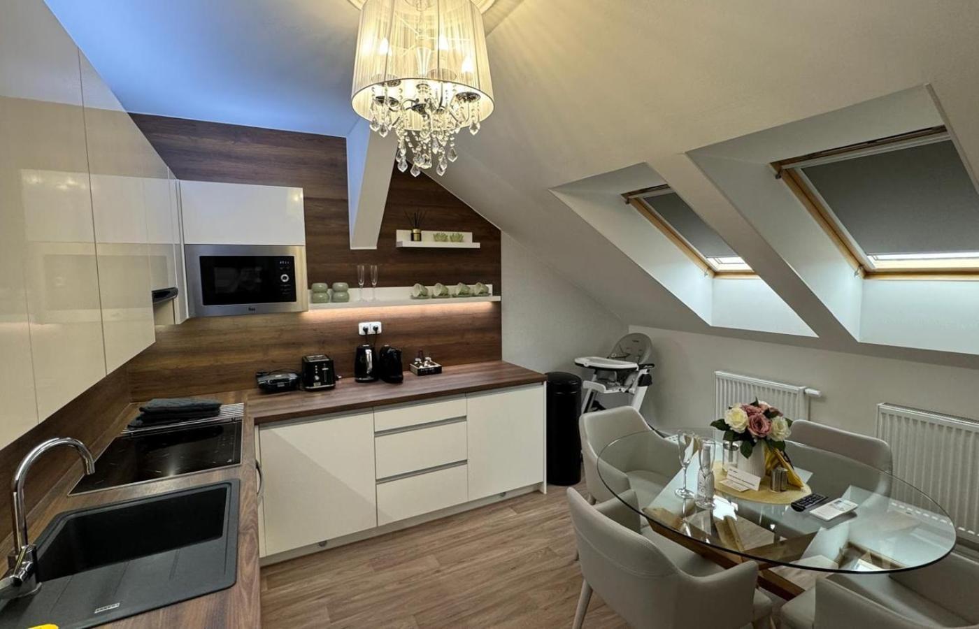EFIPA Glamour Apartments
