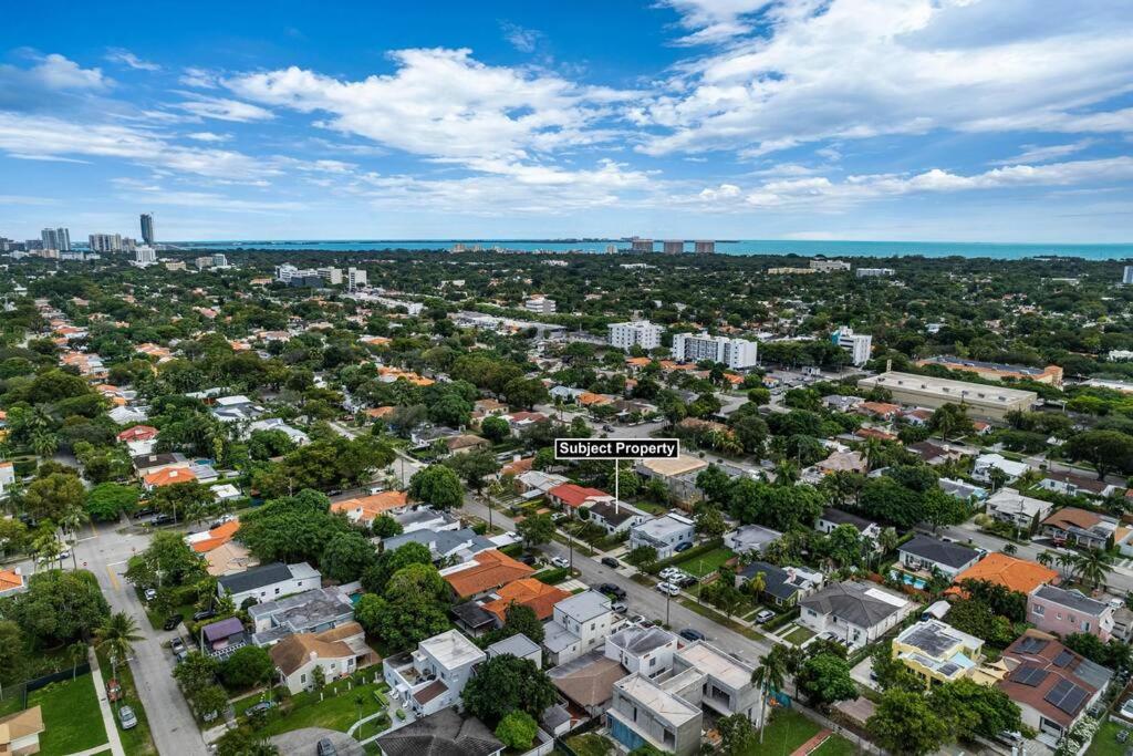 Modern 2 bedroom house in coral way
