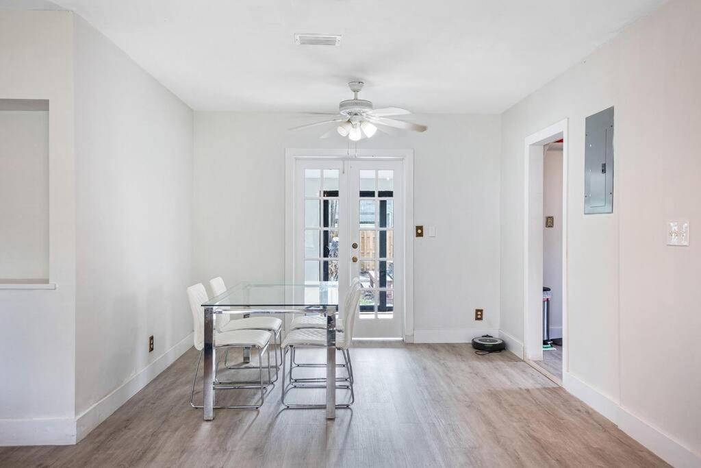 Modern 2 bedroom house in coral way