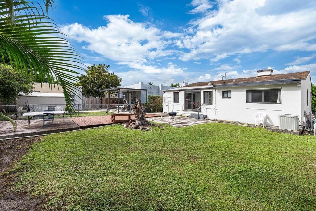 Modern 2 bedroom house in coral way