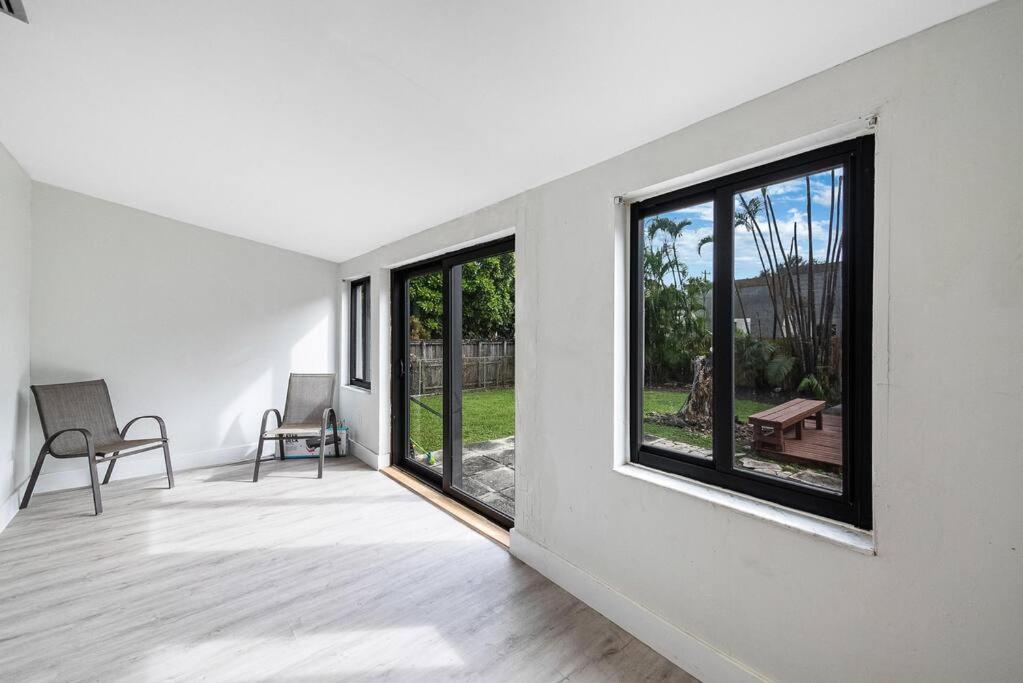 Modern 2 bedroom house in coral way