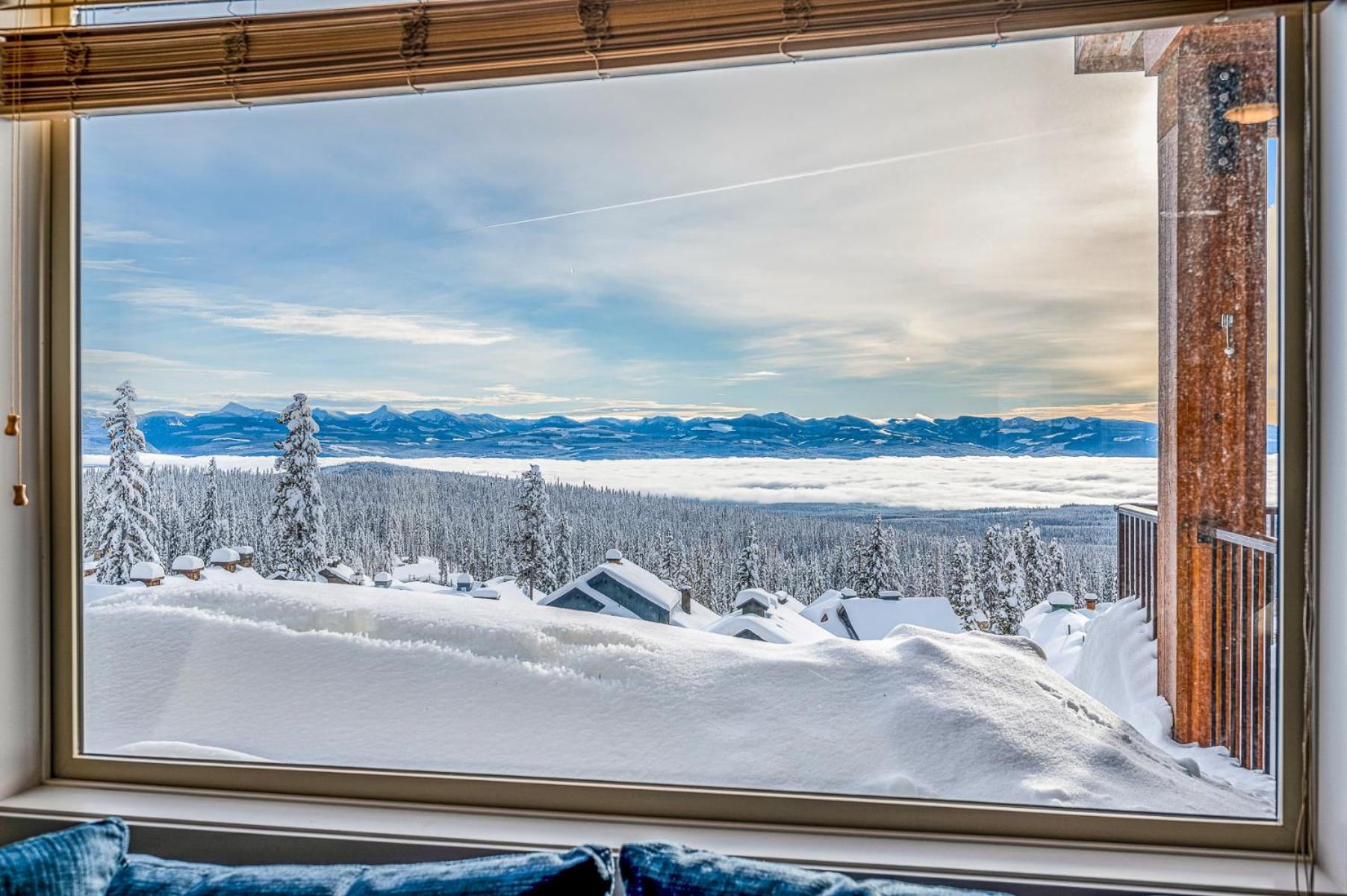 Vista at Big White w Amazing Location and View