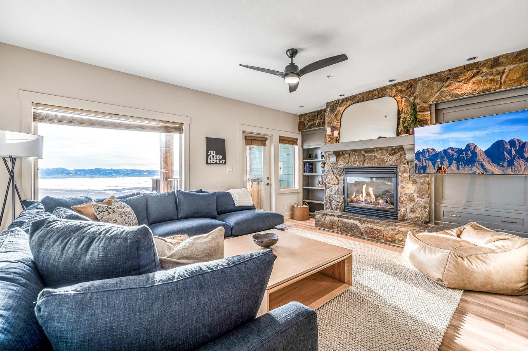 Vista at Big White w Amazing Location and View