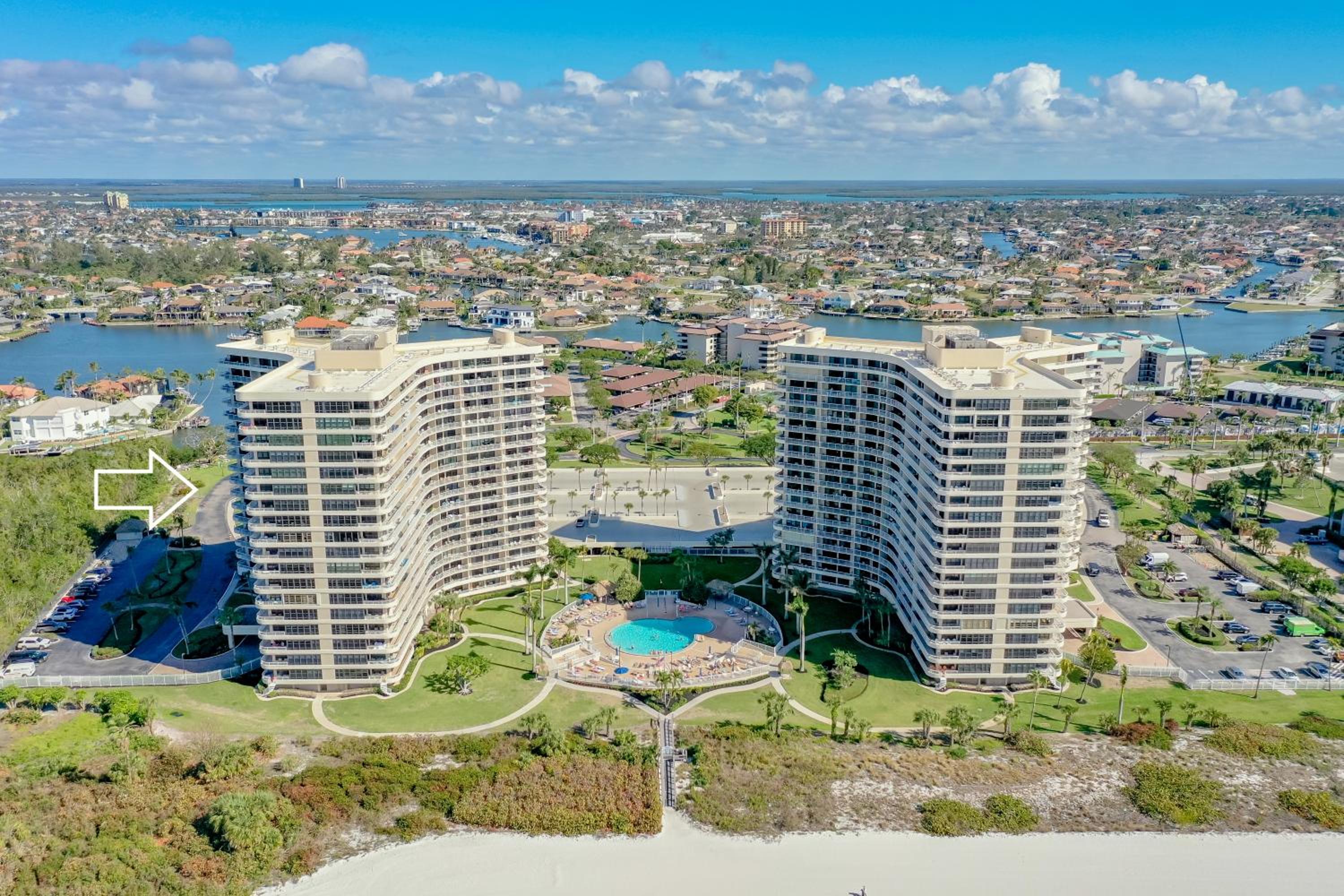 Beachfront 2 Bed 12th Floor I Updated view 3