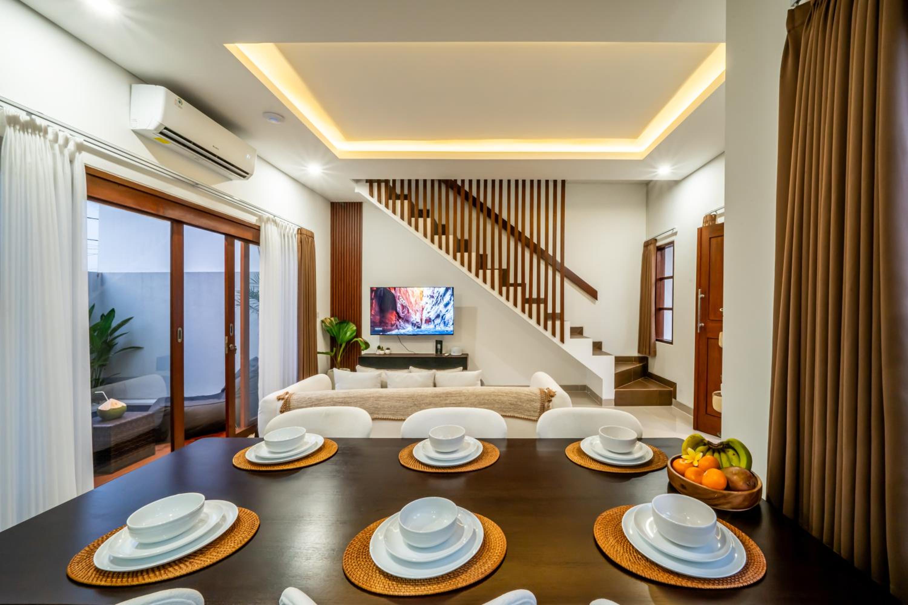 Promo!! New Rosa Villa Muding, Luxury and cozy 3Bedrooms Villa in Heart of Kerobokan with Special Office Room view 3