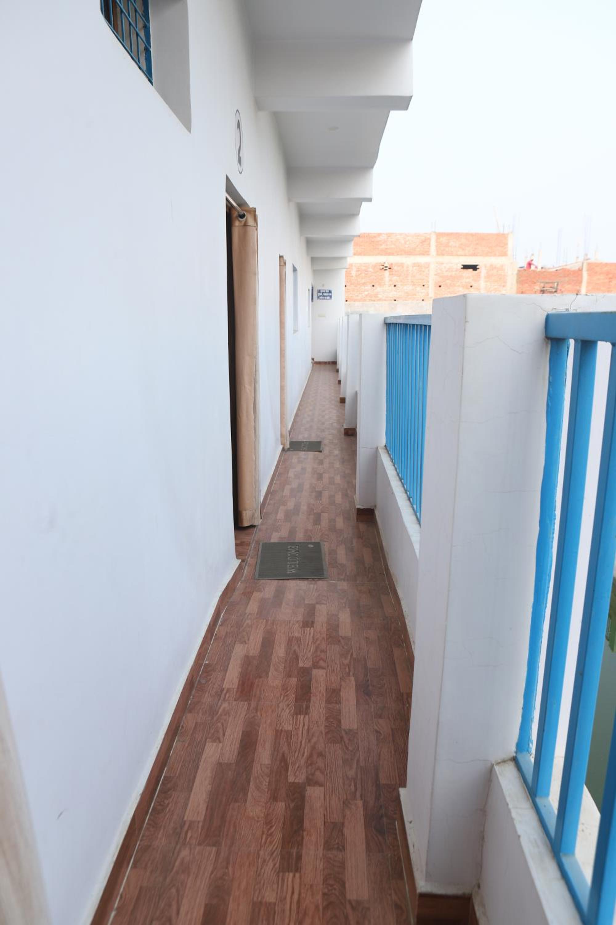 Photo 8
