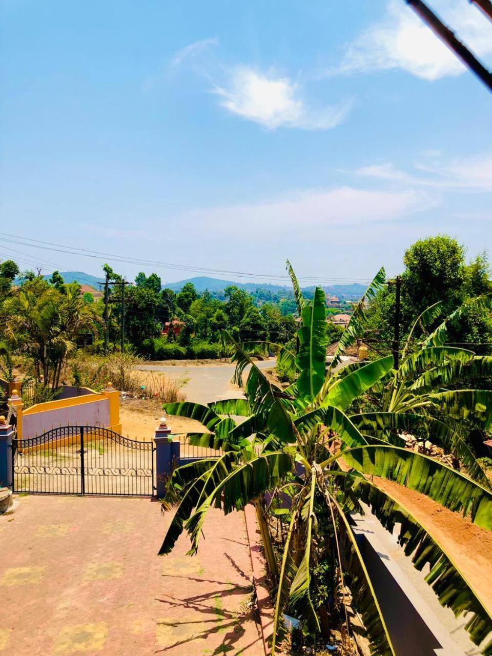 HILLSTONE Villa