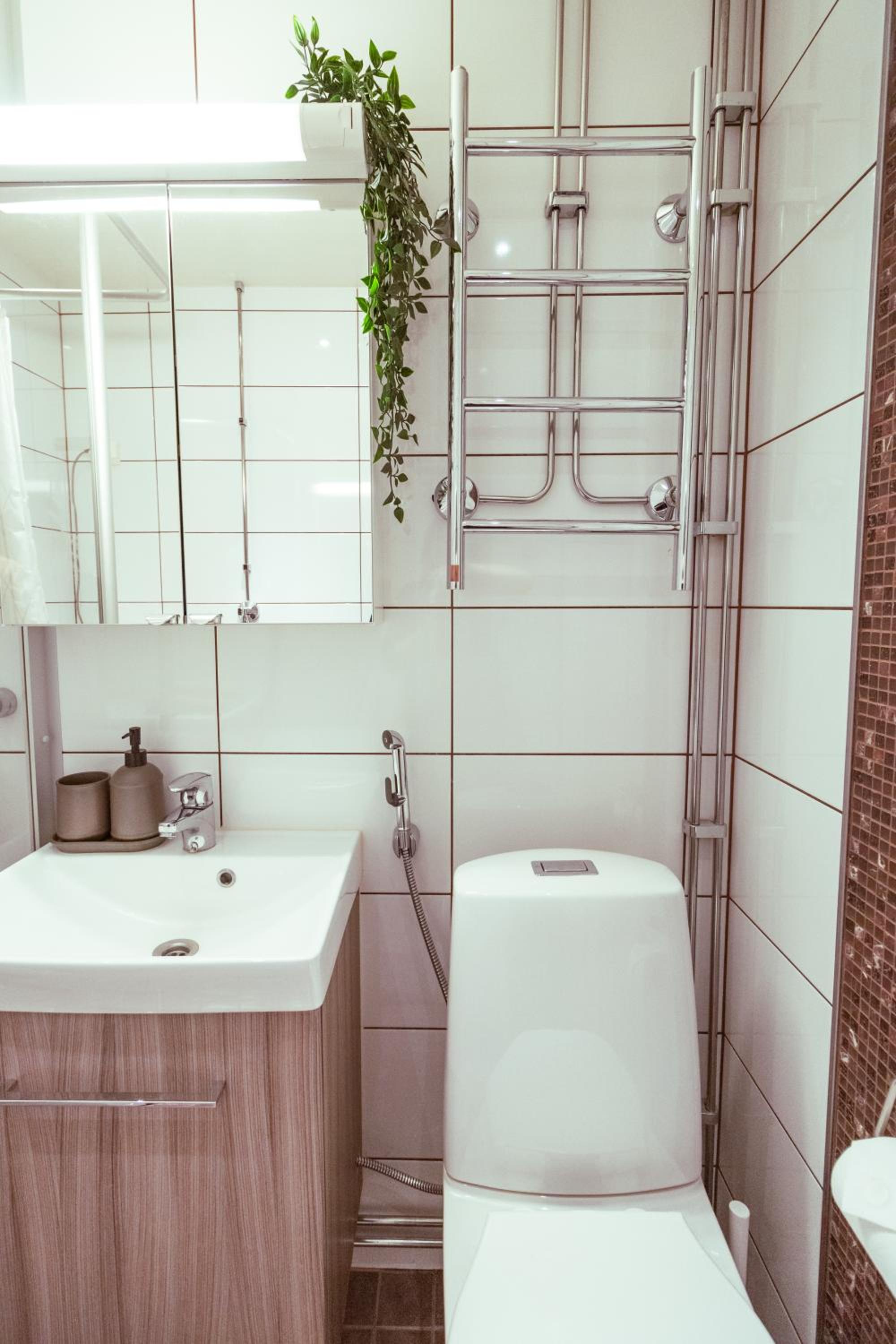 Comfy City Spot Close to Tripla Mall and Dining
