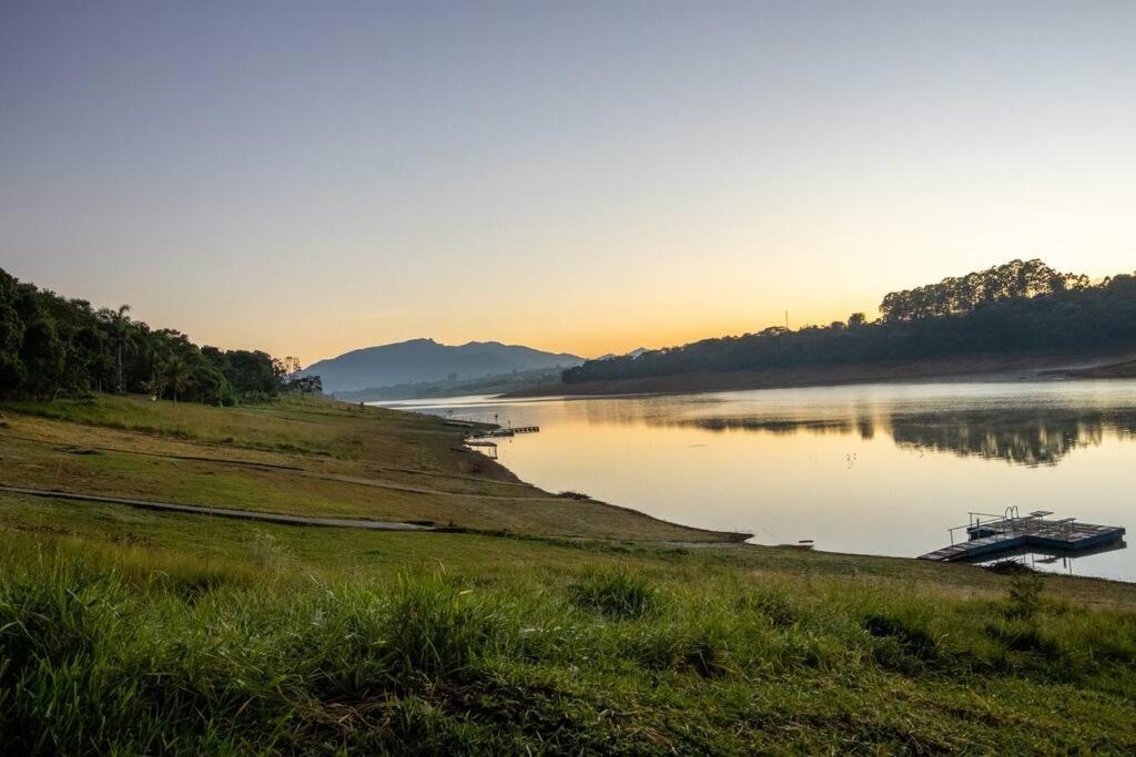 Recanto Paraíso - Chácara de frente para represa