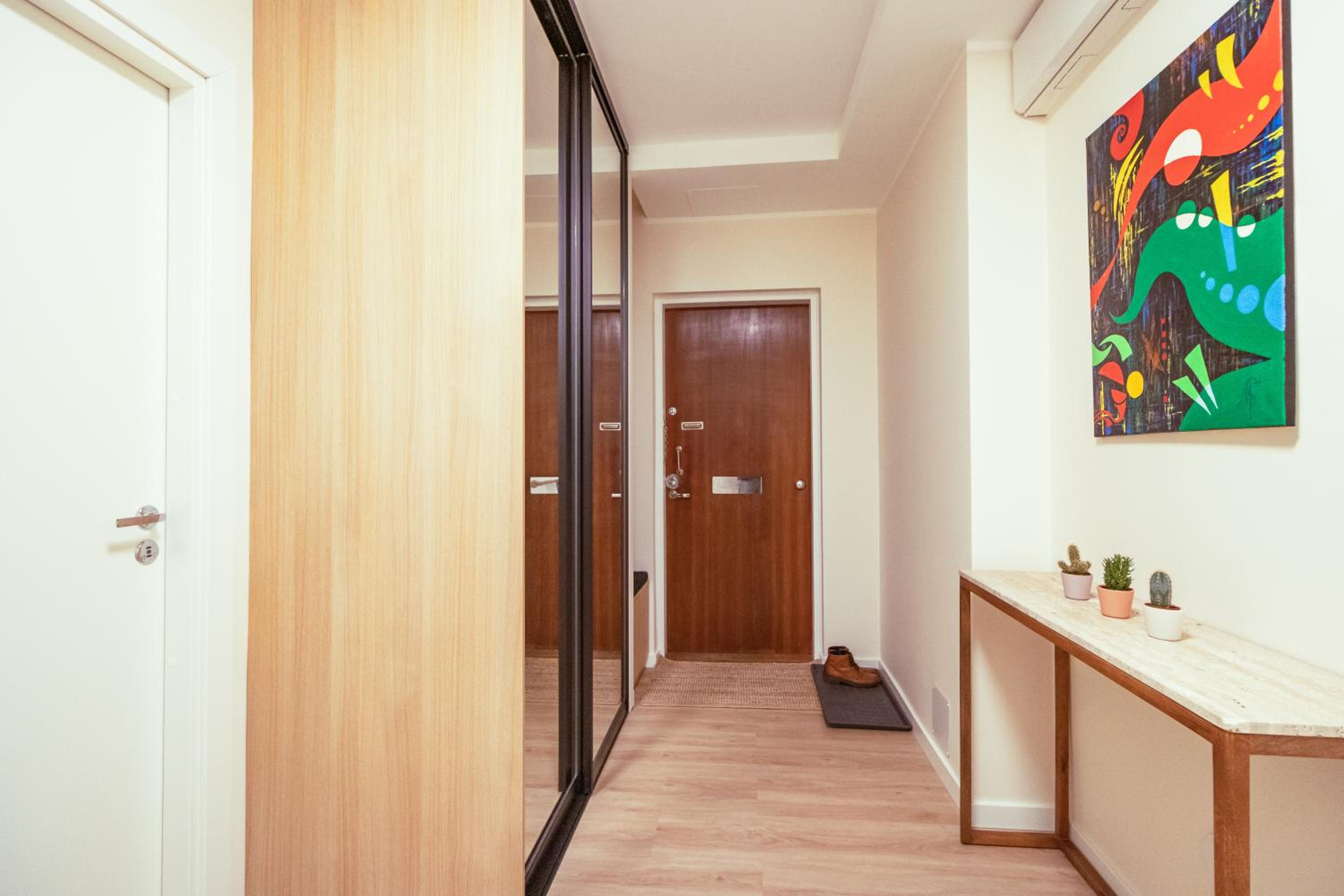 Comfy City Spot Close to Tripla Mall and Dining