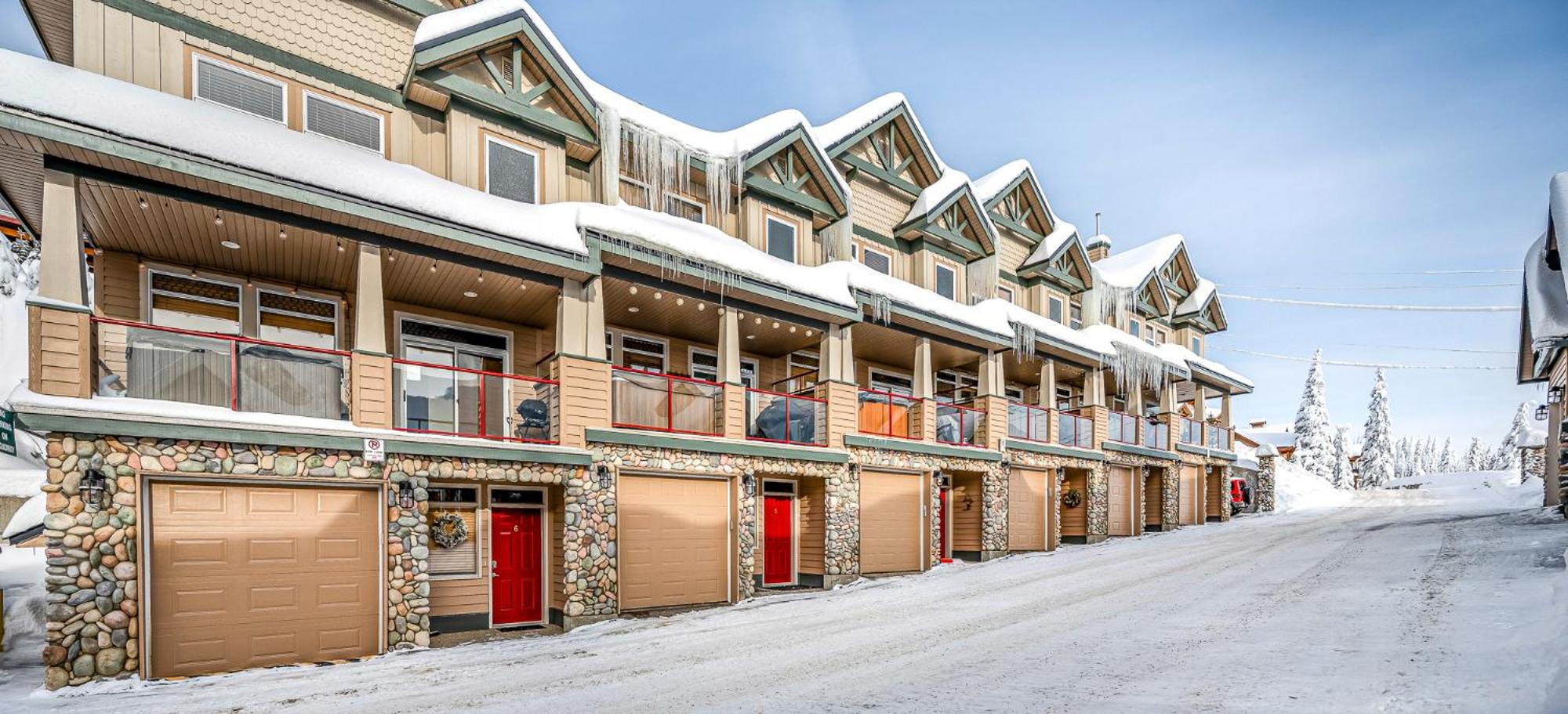 Treetop Getaway, Ski In and Out, Sleeps 10